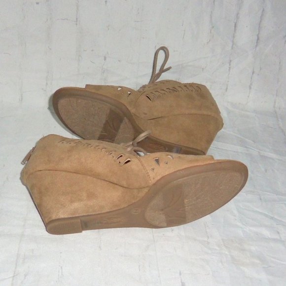 Jaclyn Smith Tan Effie Lace Up Back Zip Wedge Sandals - Sz 7 - Picture 8 of 14